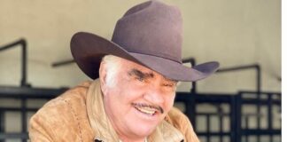 Mejora salud de Vicente Fernández; le quitan el respirador por periodos de una hora