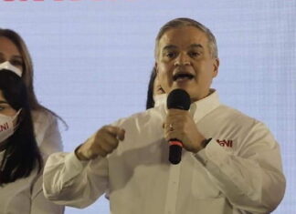 Yani Rosenthal: «Vivimos dentro de la pesadilla cachureca encabezada por el peor presidente de la historia»