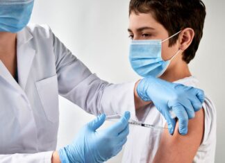 El Salvador vacunará menores de entre 6 y 11 años