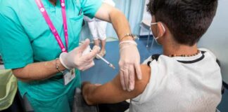 Medio millón de menores serán vacunados contra el Covid-19 en Honduras