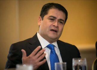 El presidente hondureño recibe cartas credenciales de seis nuevos embajadores