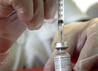 Pfizer pide a la FDA que autorice su vacuna para niños entre 5 y 11 años