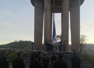 Inicia la celebración del mes de la patria, con actos conmemorativos al Día de la Bandera Nacional