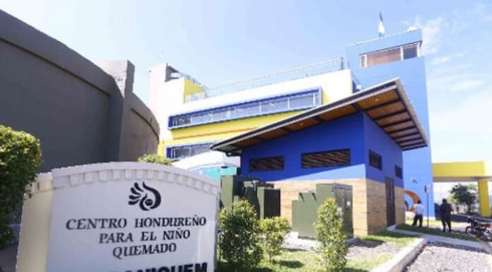 Trasladan a Fundaniquem a un menor que presenta quemaduras en el 60% del cuerpo tras la explosión de varios artefactos de pólvora