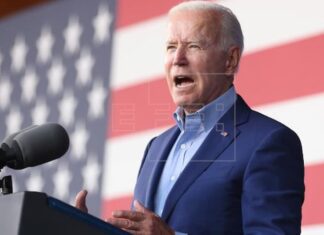 Biden ordenará la vacunación obligatoria de todos los empleados federales