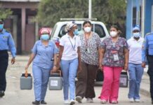 Disminuyen en un 86% los decesos por Covid-19 en el personal de salud