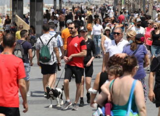 Pfizer estima que dentro de un año se podrá regresar a la vida normal gracias a las vacunas