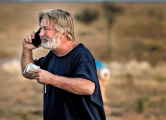 Alec Baldwin ensayaba un tiro hacia la cámara cuando hizo el disparo que acabó con la vida de la directora de fotografía Halyna Hutchins