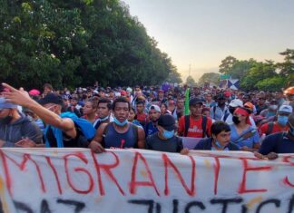 Caravana migrante reanuda camino desde el sur rumbo a la Ciudad de México