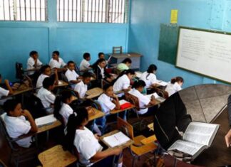 Maestros de Honduras sostiene que no acatarán medida de dar lectura a la Biblia en las escuelas