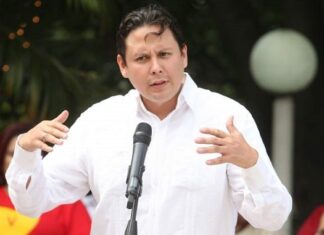 Eduardo Martell le pide a Yani Rosenthal que dé un paso al costado en la presidencia del CCEPL
