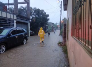 Inundaciones y familias evacuadas provoca frente frío en el Litoral Atlántico