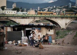 Los índices de pobreza en Honduras no han mejorado en los últimos 20 años como dicen los gobiernos, lamenta el Fosdeh