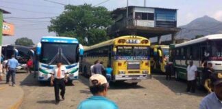 Paralizado el transporte hacia el oriente del país por cobro de extorsión