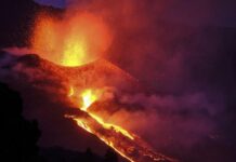 Ordenan el confinamiento de tres mil personas en la isla de La Palma por los gases que expulsa el volcán