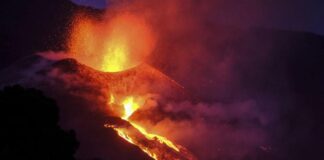 Ordenan el confinamiento de tres mil personas en la isla de La Palma por los gases que expulsa el volcán