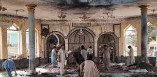 Al menos 80 muertos y 100 heridos en un atentado en una mezquita afgana