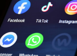 Se derrumban las acciones de las principales empresas informáticas de EE. UU. tras la caída de las redes sociales