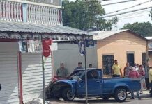 Conductor muere tras estrellar su vehículo en una pulpería en la colonia San Francisco