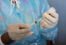 Haití dona 250.000 vacunas a punto de caducar a Honduras