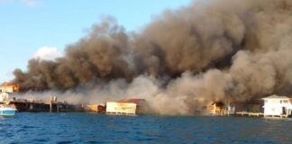 Al menos cuatro personas lesionadas y 400 evacuados deja el devastador incendio en la Isla de Guanaja