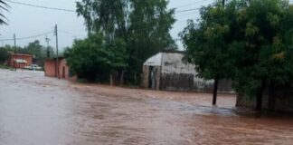 Las constantes lluvias dejan inundaciones en San Lorenzo, Valle