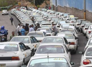 Taxistas piden un aumento al pasaje de cinco lempiras