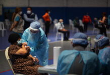 Este mes iniciaran a aplicar las vacunas de refuerzo contra el Covid-19 a grupos priorizados en Honduras