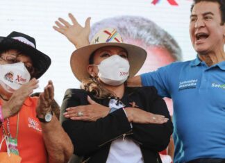 Xiomara Castro busca la presidencia de Honduras por tercera vez