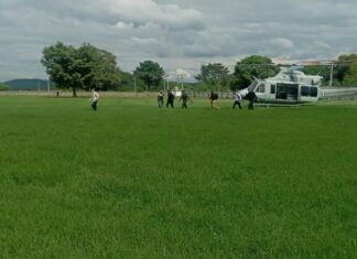 Bomberos aclaran que el helicóptero donde viajaba el presidente Hernández aterrizó sin problemas y sólo llegaron a brindar seguridad