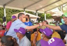 David propone a sector de taxis, trabajar con una app, y seguro social ligado al pago de la matricula vehicular