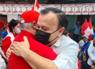 En compañía de Banegas, Yani visita Vado Ancho, El Paraíso