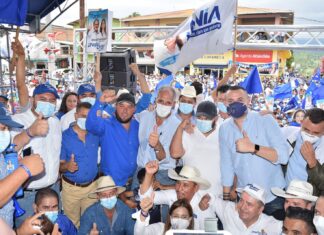 Nasry Asfura continúa su gira política en Ocotepeque teniendo un respaldo masivo de nacionalistas