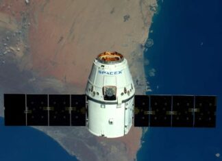 La nave tripulada Endurance llega sin contratiempos a la Estación Espacial Internacional