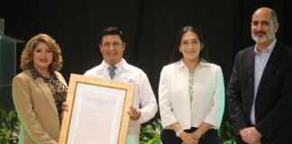 Otorgan reconocimiento a viceministro Roberto Cosenza por eficiente manejo de la pandemia en la zona norte del país