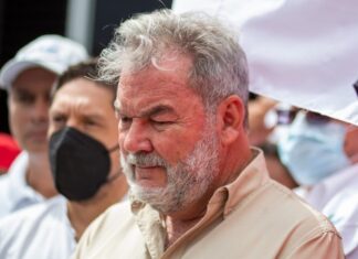 Roberto Contreras asegura que todavía no hay una información oficial por parte del CNE en relación a la no inscripción de su candidatura