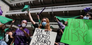 Corte colombiana aplaza el fallo sobre la despenalización del aborto