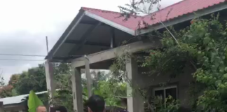 Pobladores desarman a agentes de la DPI durante un operativo en Jutiapa, Atlántida