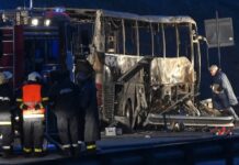 Mueren calcinados en Bulgaria 46 pasajeros de un autobús, 12 de ellos menores