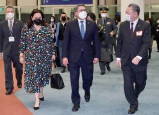 Hernández regresa a Honduras tras una «fructífera» visita oficial a Taiwán