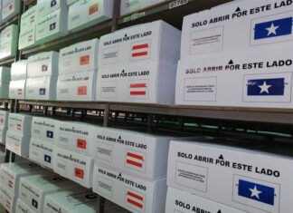 Rixi Moncada asegura que las maletas electorales y kits tecnológicos están siendo procesados por orden de llegada