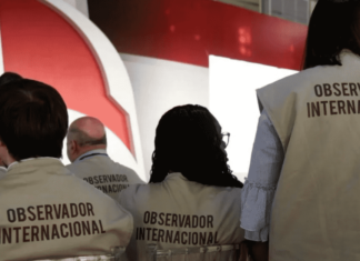 Denuncian que una observadora electoral mexicana se encuentra retenida en el aeropuerto de SPS