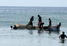 Pescadores artesanales hondureños mejoran sus vidas con energía solar