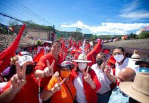 Xiomara Castro recibe el apoyo de miles de seguidores en el municipio de San Marcos de Colón, Choluteca