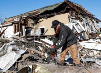 Al menos 74 muertos por los tornados en Kentucky, según el gobernador del estado