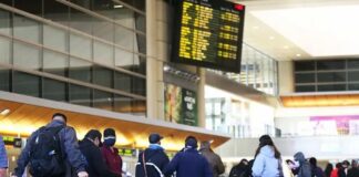 Las aerolíneas de EEUU cancelan más de 400 vuelos de Nochebuena tras el mayor día de viajes aéreos de las fiestas