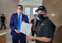 Pedro Chávez recibió la acreditación del CNE tras ganar la diputación en el Congreso Nacional