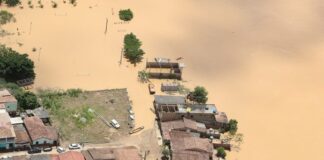 Ordenan la evacuación urgente de un municipio de Brasil tras colapsar una presa debido a las fuertes lluvias
