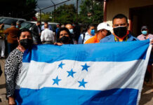 Empleados de Hondutel amenazan con intensificar las protestas ante la falta de pagos