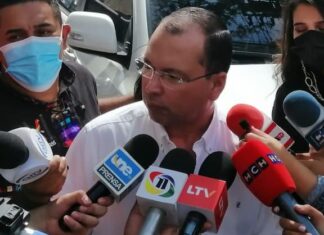 Reynaldo Ekónomo presenta ante el CNE 20 impugnaciones por «irregularidades» en actas electorales